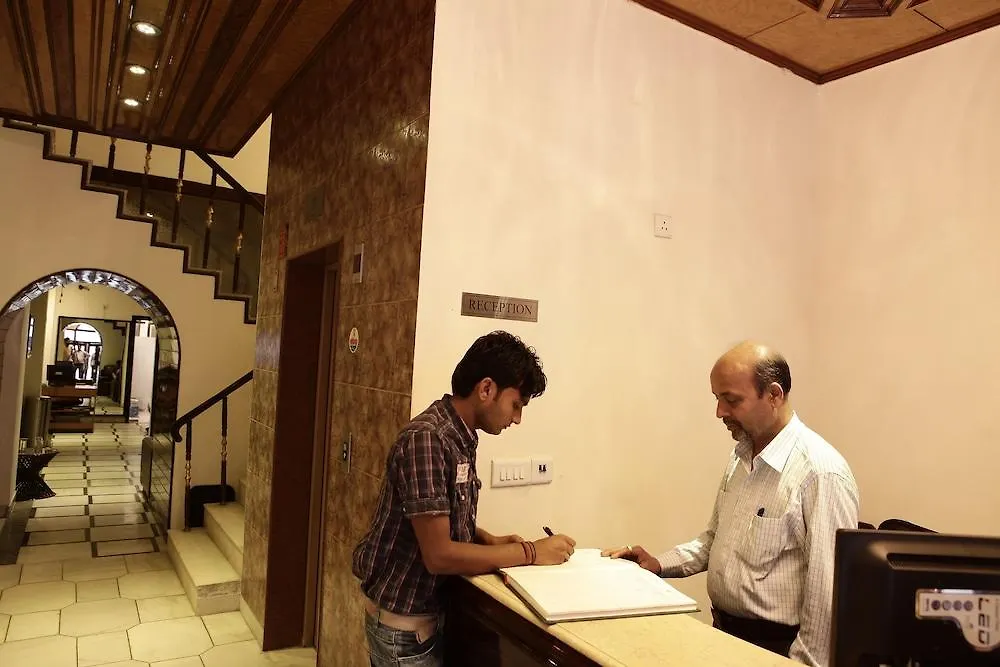 Fabhotel Delhi Darbar Near Karol Bagh Market Delhi (National Capital Territory of India)