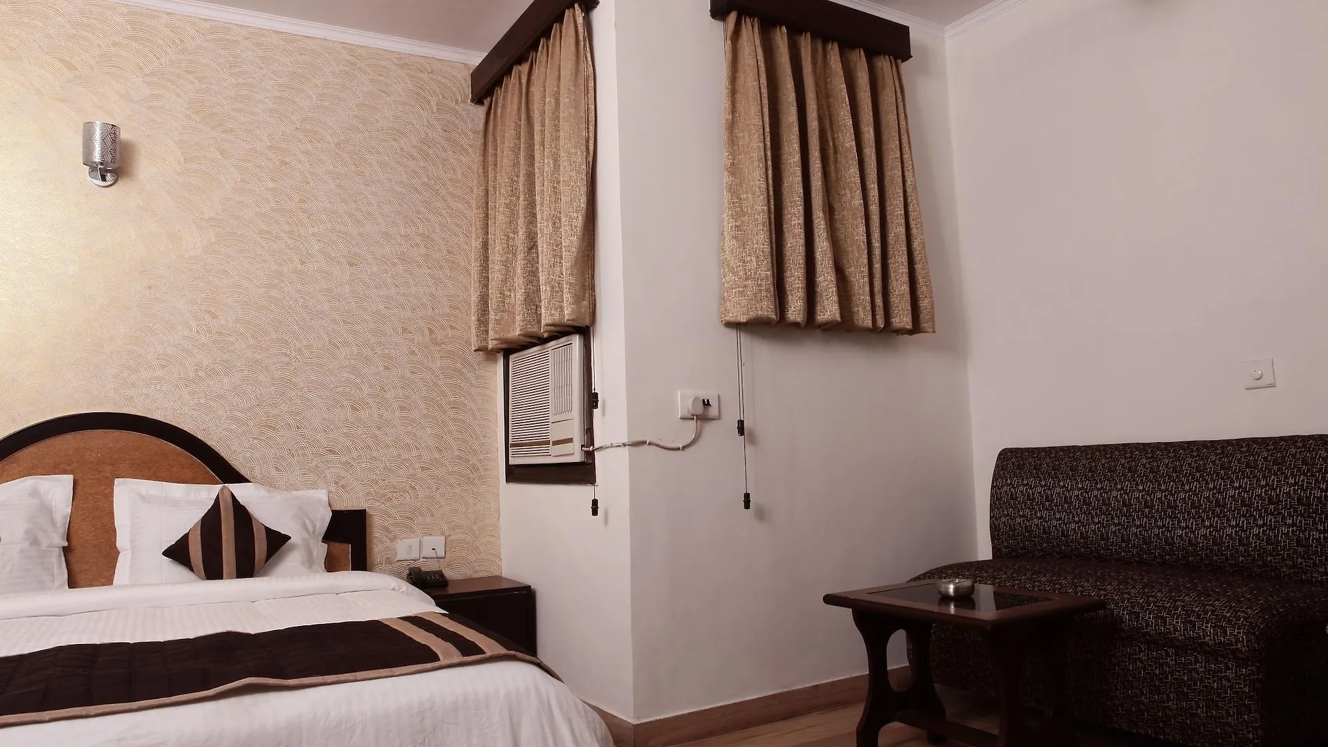 Fabhotel Delhi Darbar Near Karol Bagh Market 3*, Deli