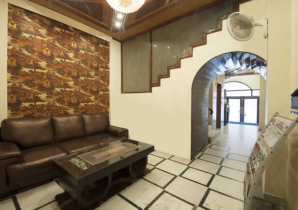 Fabhotel Delhi Darbar Near Karol Bagh Market