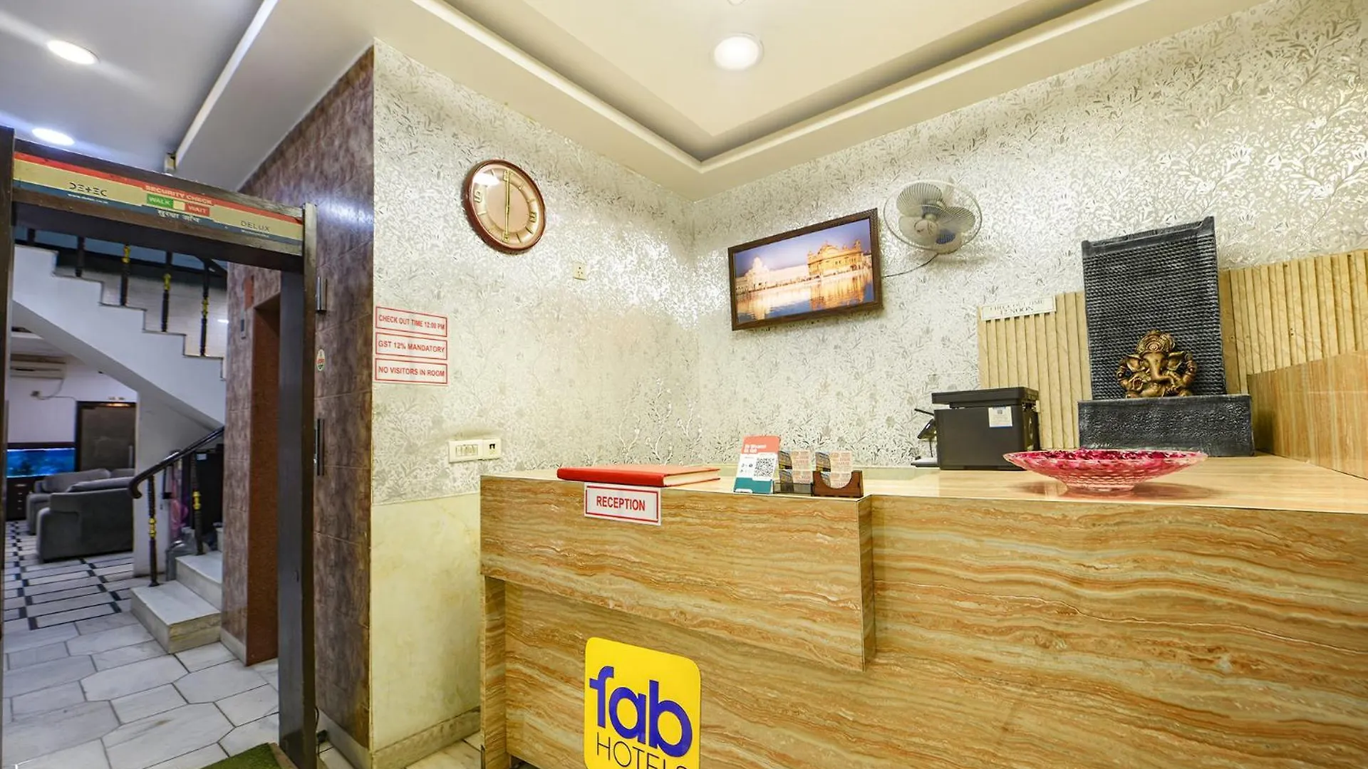 OYO 22154 Hotel Delhi Darbar