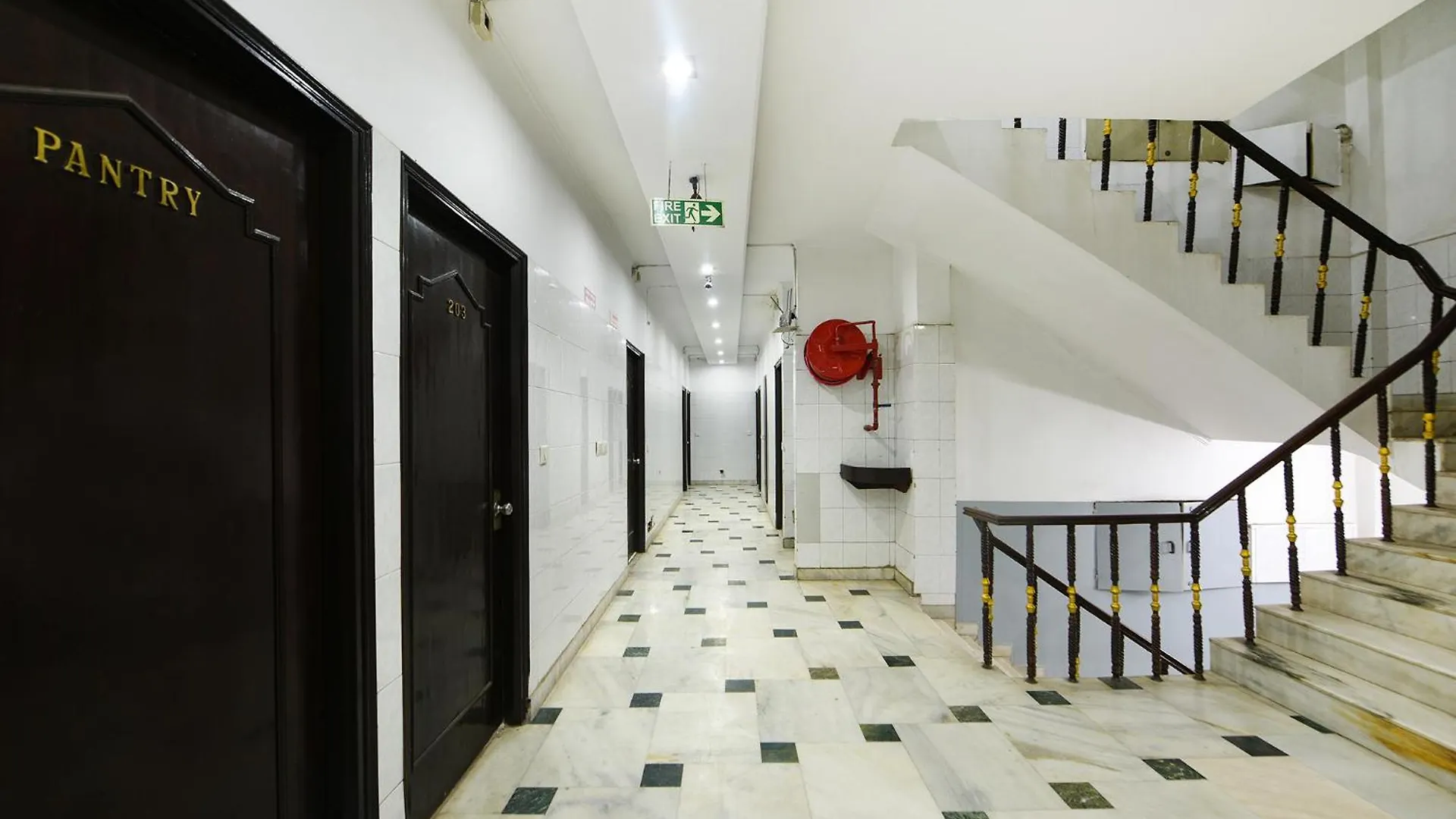 Fabhotel Delhi Darbar Near Karol Bagh Market Deli