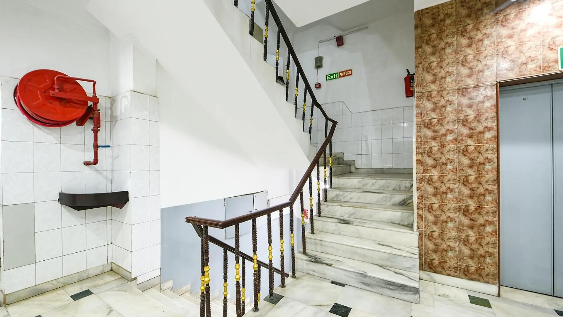 Fabhotel Delhi Darbar Near Karol Bagh Market