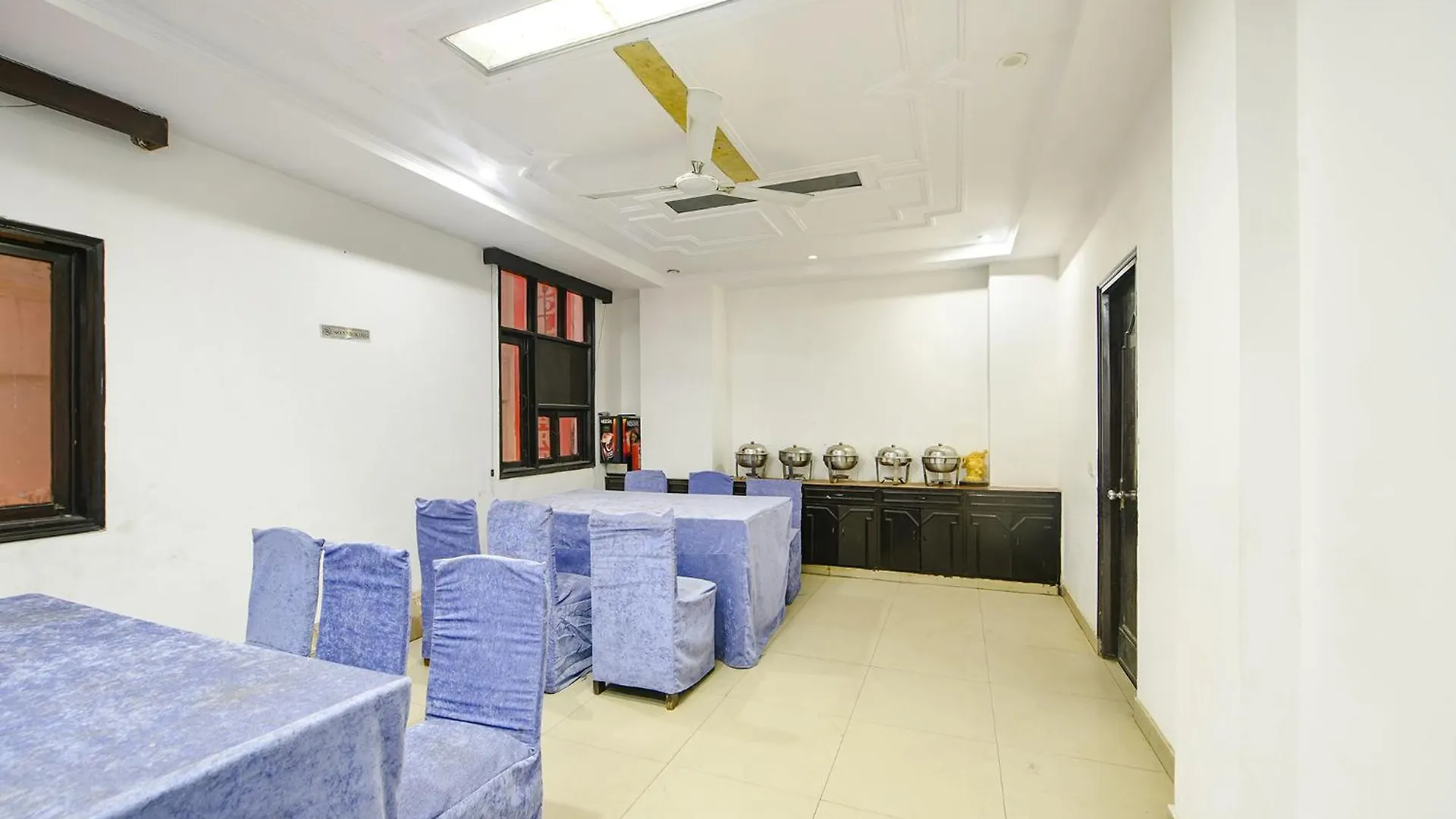 OYO 22154 Hotel Delhi Darbar