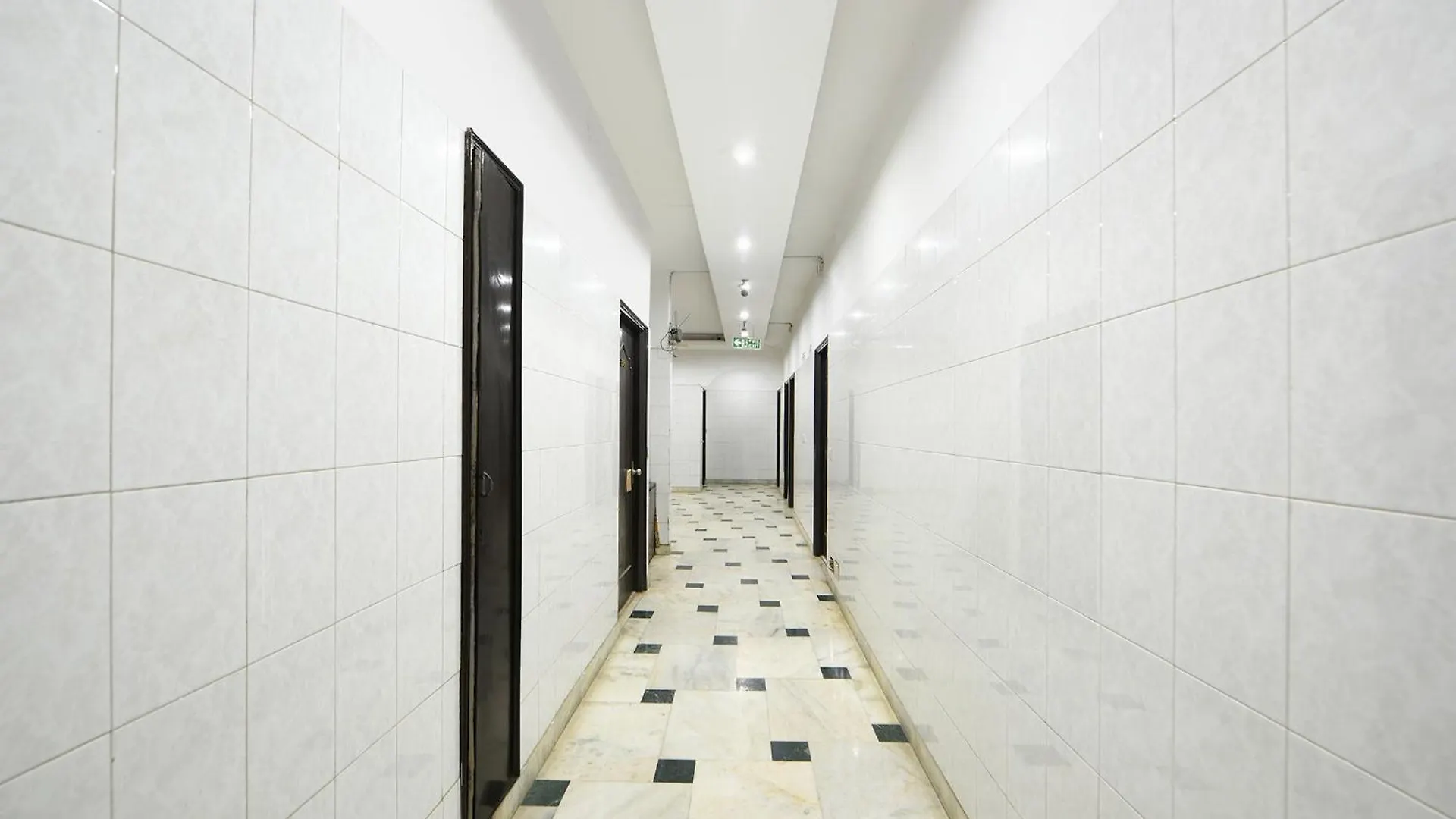 OYO 22154 Hotel Delhi Darbar India